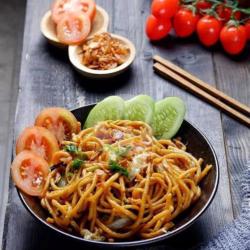 Mie Gomak Sauce Kacang Pedas