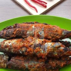 Ikan Kembung Goreng Serundeng