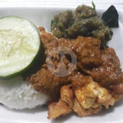 Nasi Daging Rendang