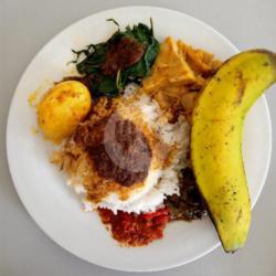 Nasi Telor Gulai   Pisang