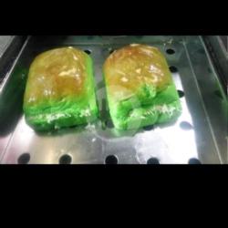 Roti Pandan Kukus Strawberry