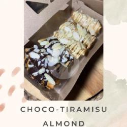 Pisang Lumpia Choco Tiramisu-almond