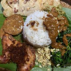 Nasi Pecel Ponorogo   Ayam Goreng Serundeng