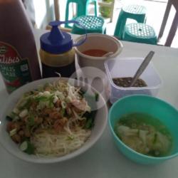 Bihun Ayam Asin Pangsit