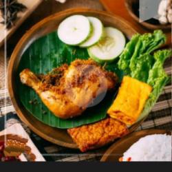 Paket Kenyang Ayam Goreng Laos