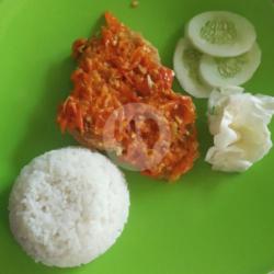 Ayam Geprek Cabe Caplak   Nasi