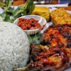Nasi Ayam Bakar/goreng