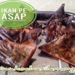 Ikan Phe (asap)