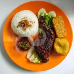 Nasi Putih Ayam Bakar (paha) Tahu Tempe