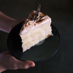 Lemon Meringue Cake