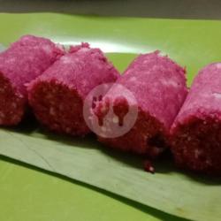 Putu Taro Red Velvet Tabur Kelapa Susu