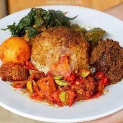 Nasi Rendang  Telur Bulat