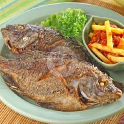 Ikan Mujahir Goreng 200 Gram