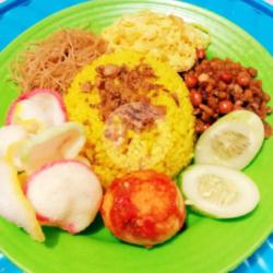 Nasi Kuning Telor Balado