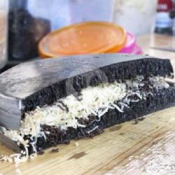 Martabak Manis Special Black Forest. Keju Susu