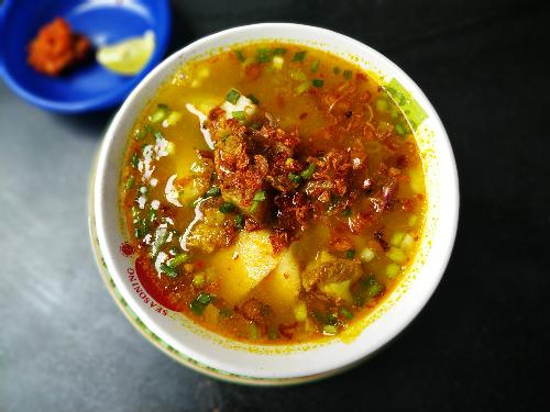 Lontong Kikil & Tahu Campur Angkringan Bu Dhe, Sentra Wisata Kuliner Manukan Lor