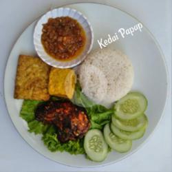 Nasi Ayam Bakar Penyet Lengkap