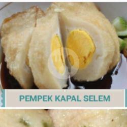 Pempek Telor Besar