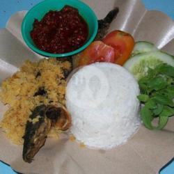 Nasi Uduk Lele Kremes