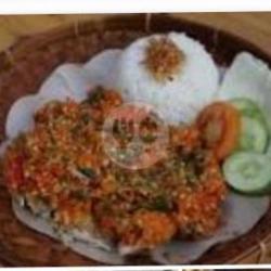 Pecel Ayam   Nasi   Lalapan   Sambal