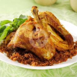 Ayam Kampung Goreng Rempah (dada) Gratis Es Teh