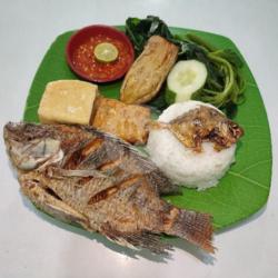 Nasi Tempong Nila