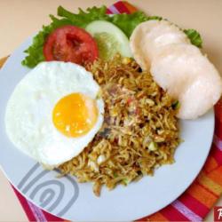 Nasgor Telur Ceplok Pedas Mantap