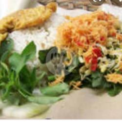 Nasi Urap   Telor Dadar