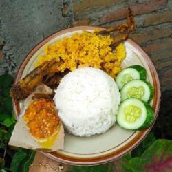 Nasi Lele Kremes