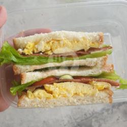 Smoked Beef Egg Sandwich