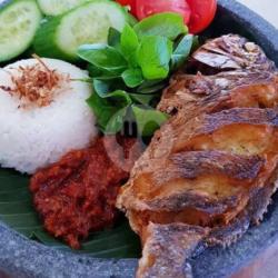 Ikan Goreng Lalapan