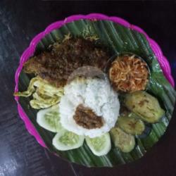 Bebek Bumbu Lessa Standar Sambal Mangga   Nasi
