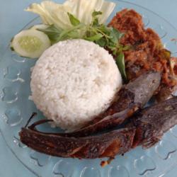 Lele Goreng  Sambel  Nasi