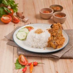 Nasi Ayam Kremes