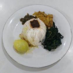 Nasi Telor Bulat