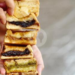 Roti Bakar Mix 3 Rasa (choco-tiramisu-greentea)