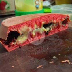 Red Velvet Durian Coklat