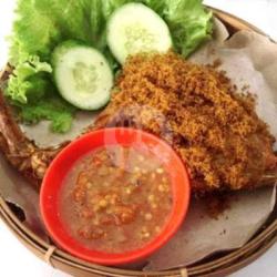 Ayam Goreng Laos   Sambel Terasi