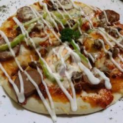 Pizza Bolognese