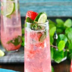 Strawberry Lime Mojito