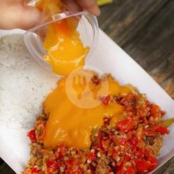 Chicken Spicy Geprek With Saus Keju