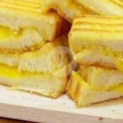 Roti Bakar Nenas