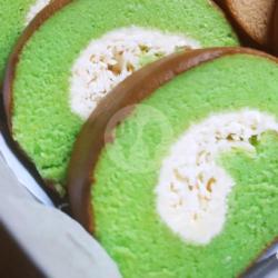 Pandan Cheese Roll Cake ( Uk.20 Cm / 9pcs )