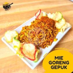 Mie Goreng Gepuk Daging