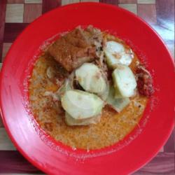 Lontong Sayur Semur Tahu