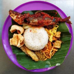Nasi Gurih Ikan Sambal