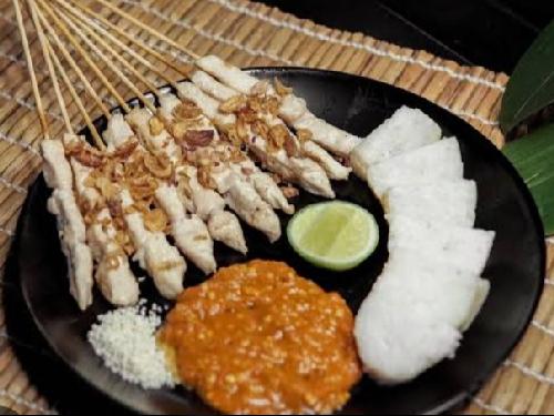 Sate Taichan & Ayam Penyet, Taman Alun Alun Singaparna