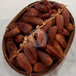 Kurma Tunisia Tangkai