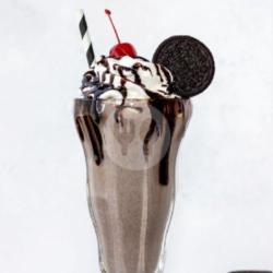 Milkshake Cookies N Cream (medium)