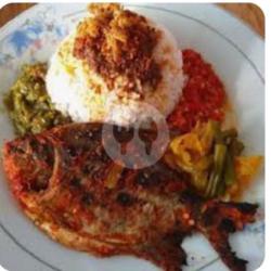 Nasi Ikan Mujaer Bakar